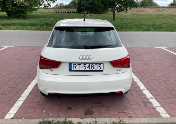 Audi A1 cena 25900 przebieg: 152719, rok produkcji 2011 z Tarnobrzeg małe 301